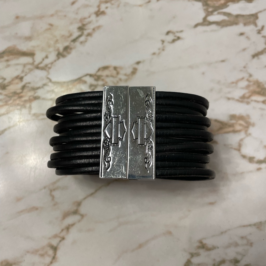 Hd Leather Bracelet 35$